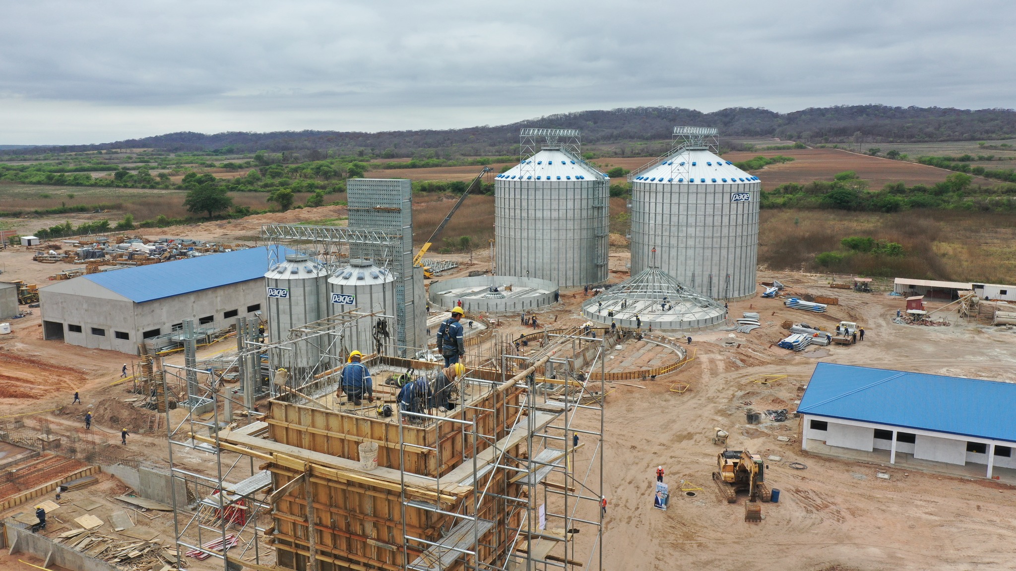 Ministro: La industrialización es un proceso gradual e inició con el actual Gobierno con los estudios correspondientes