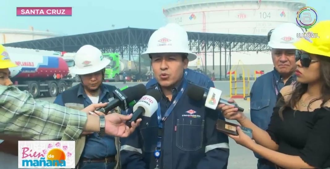 YPFB incrementa despacho de diésel y gasolina para el mercado cruceño, atiende reuniones con sectores