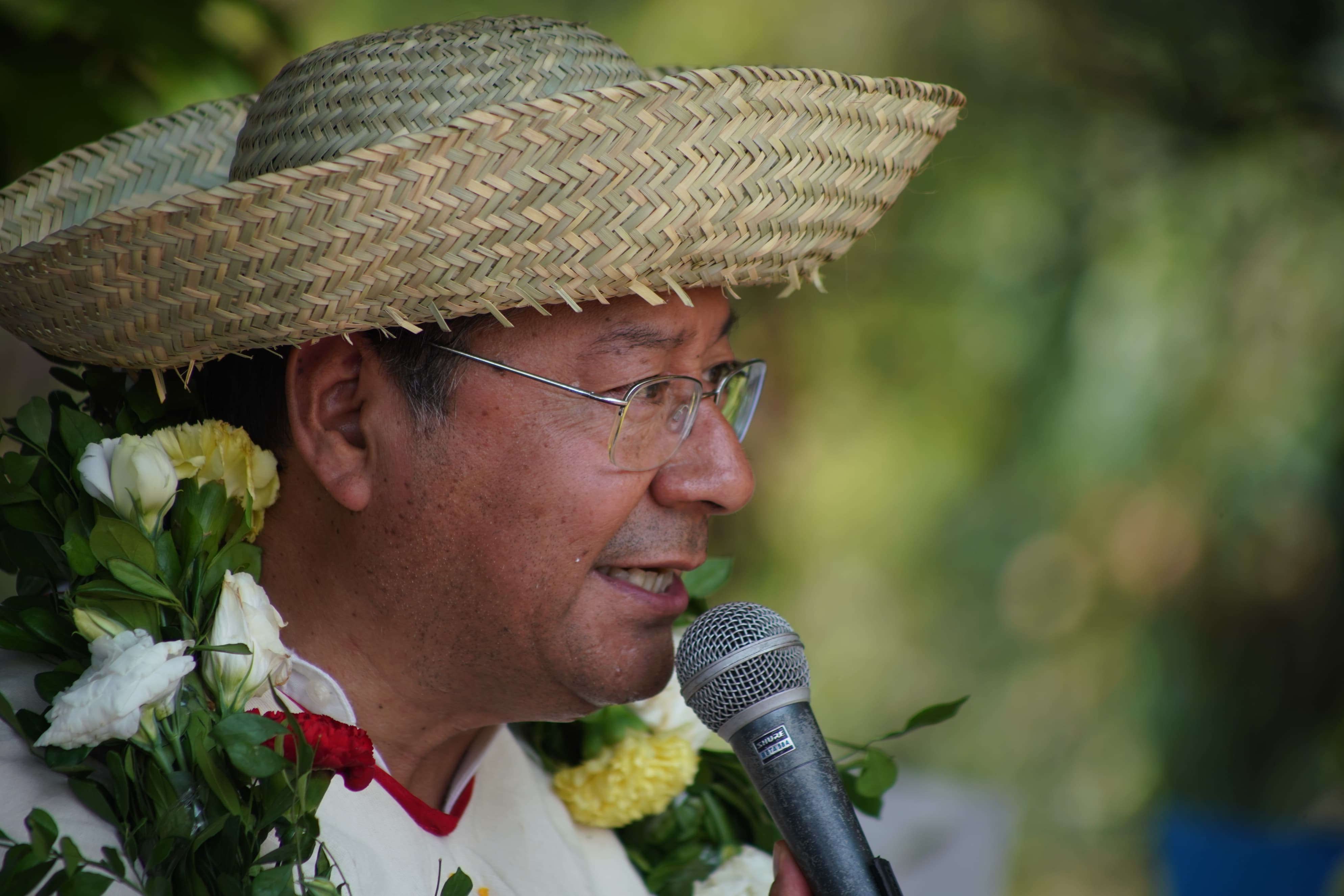 El presidente Luis Arce, durante un acto de entrega de obras en San Ramón, Beni. Foto: Comunicación Presidencial.