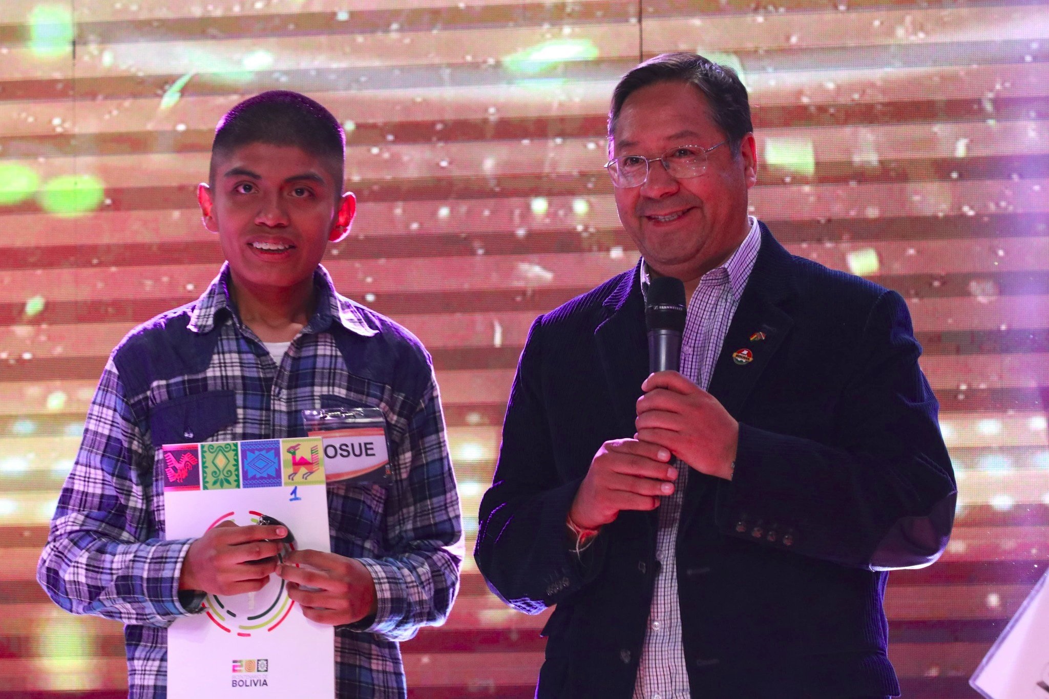 El estudiante Josué Linares se consagra ganador de la “Academia del Saber”