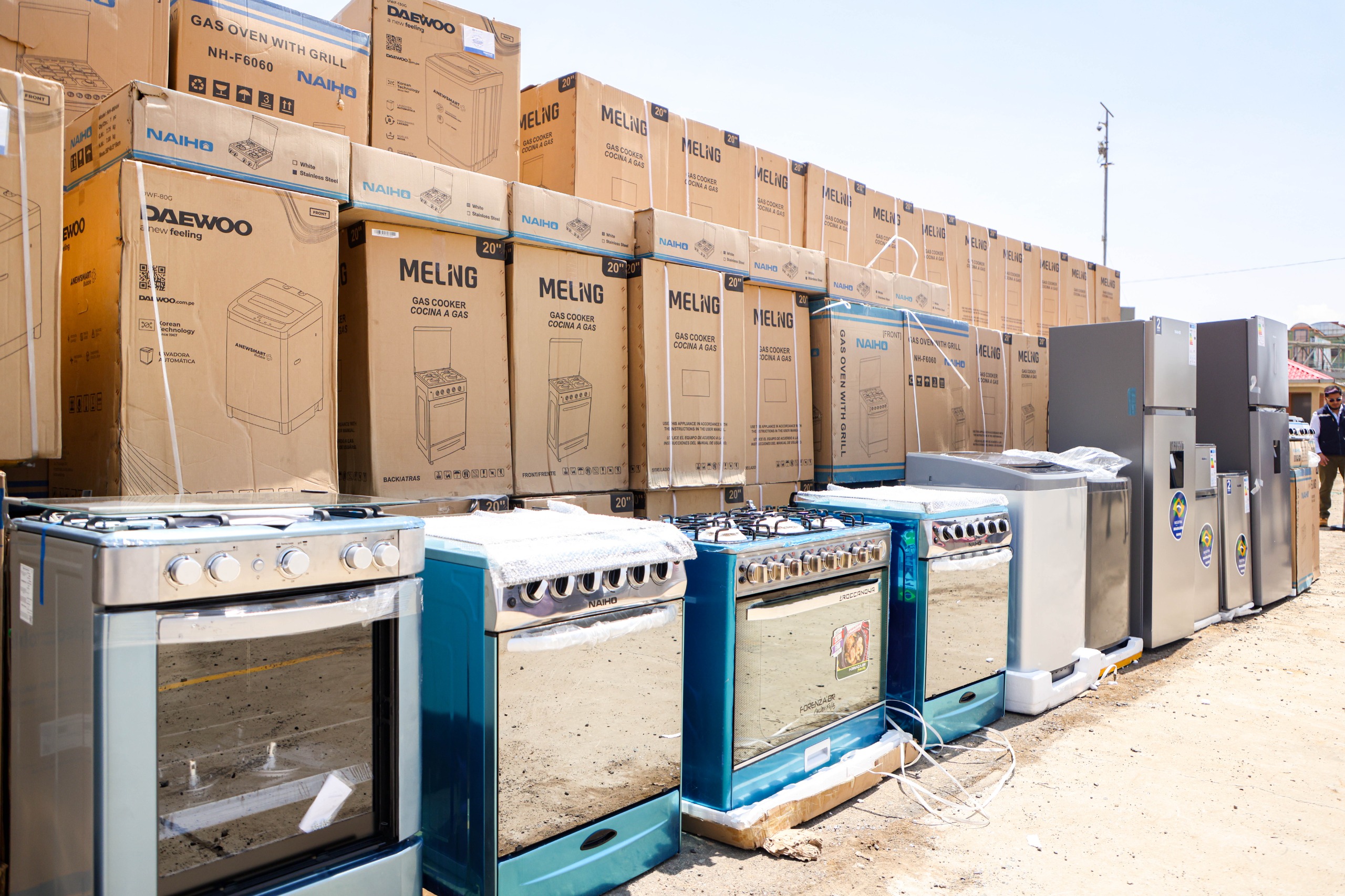 Denuncia anónima conduce a incautación de 189 electrodomésticos de contrabando en El Alto 