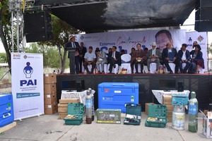 Salud entrega equipamiento para fortalecer vacunación en Bolivia valuados en más de Bs 5,8 millones