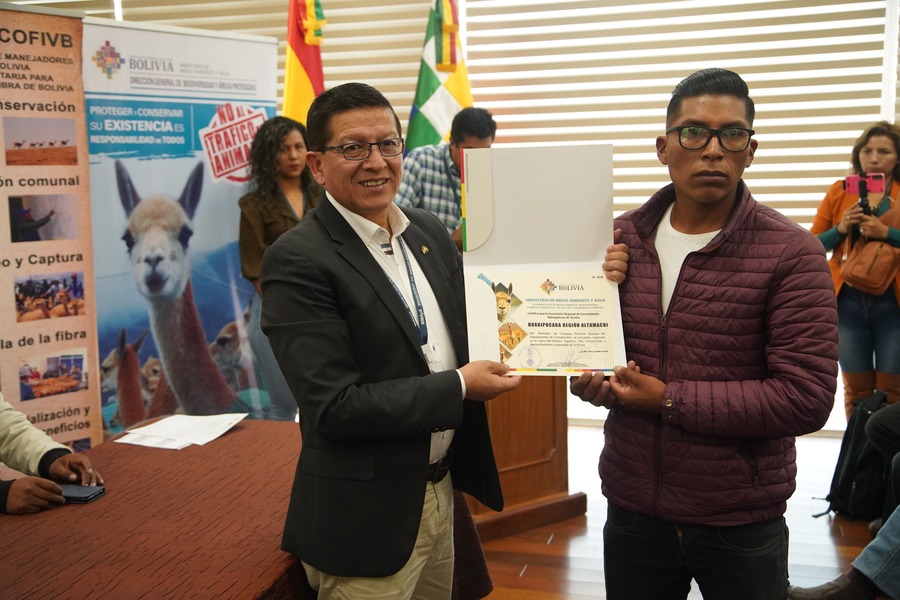 Comunidades reciben Bs 3,2 millones por la venta de lana de vicuña