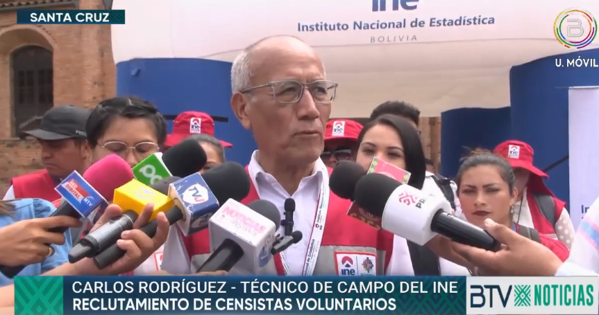Técnicos del INE se desplazan en la ciudad de Santa Cruz para reclutar agentes censales
