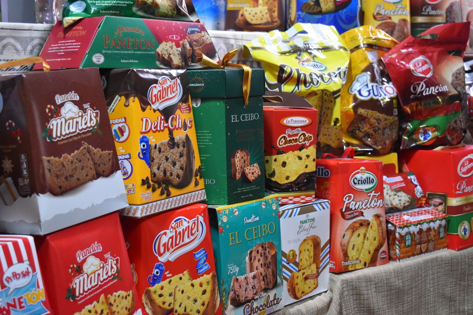 Autorizan a 250 empresas la comercialización de panetones y roscas navideñas 