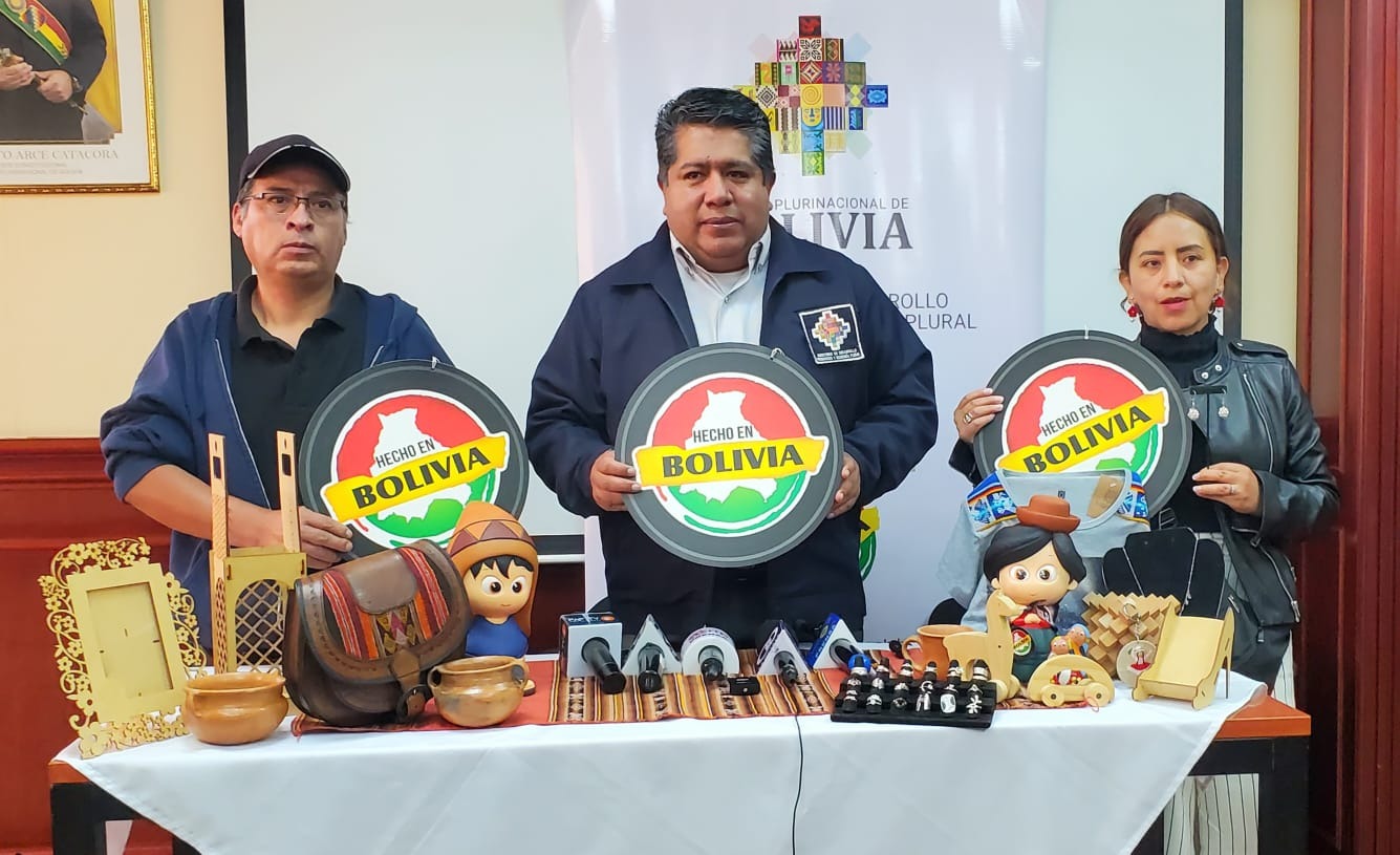 Más de 100 expositores participarán en Potosí de la feria anual de la artesanía
