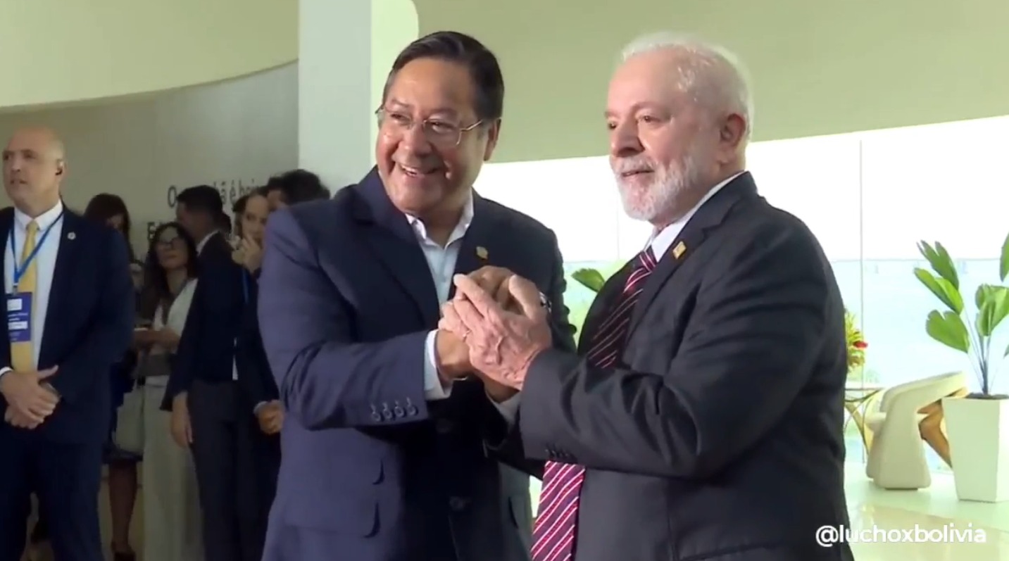 Presidente Arce llega a Brasil para “llevar la posición de Bolivia” a la cumbre del Mercosur