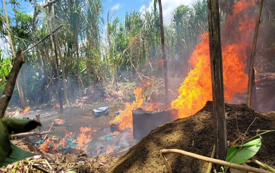 Destruyen 13 fábricas móviles de cocaína en el Trópico de Cochabamba