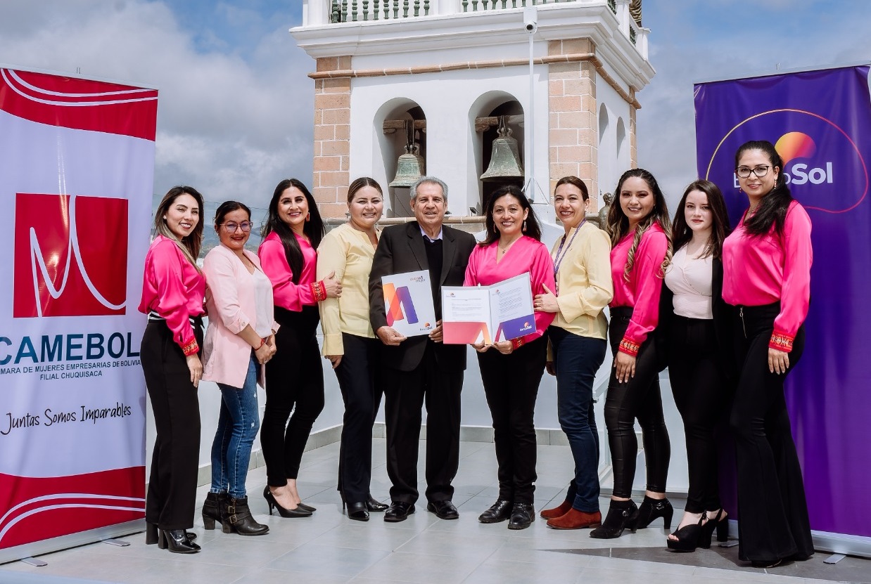 BancoSol y empresarias de Chuquisaca firman alianza para promover negocios liderados por mujeres