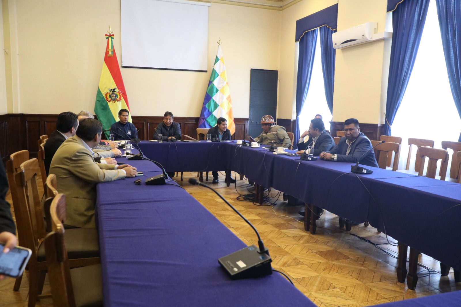 Choquehuanca se reúne con senadores y diputados para analizar situación de magistrados y consejeros del Órgano Judicial