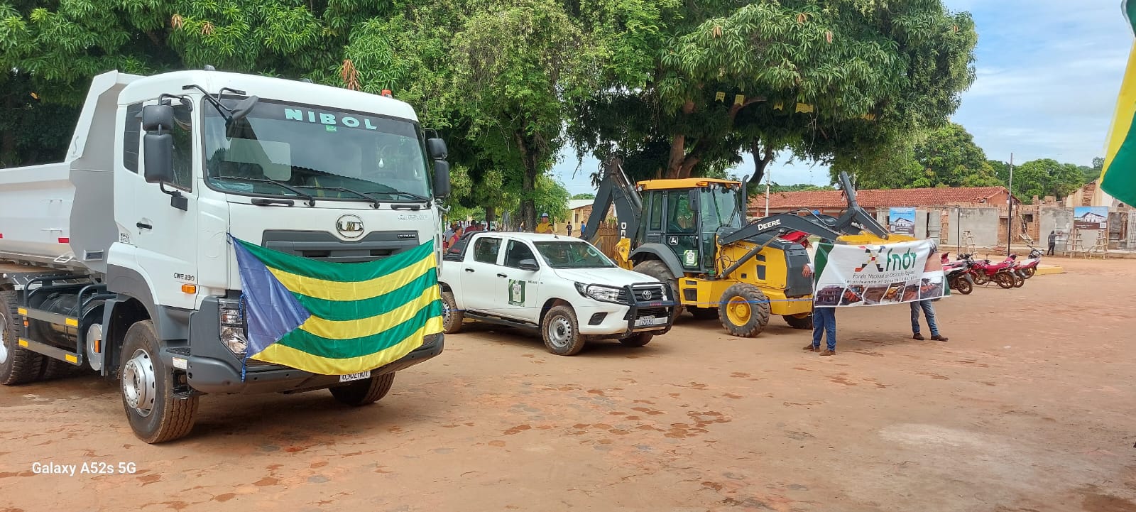 El FNDR entrega maquinaria por Bs 5,2 millones al municipio de Baures