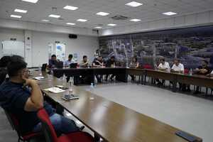 Gobierno se reúne con ingenios y productores para planificar compra por cinco años y definir precio del etanol