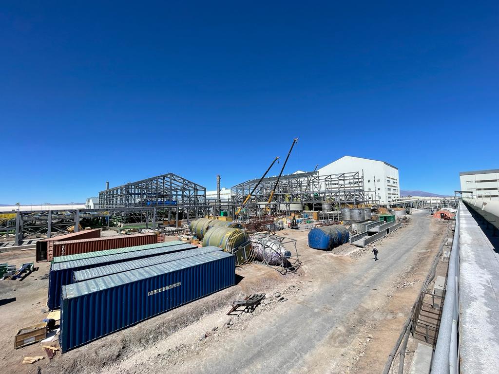 Ministro devela que construcción de la Planta de Carbonato de Litio tenía avance menor al 25% en 2020, activarán auditarías