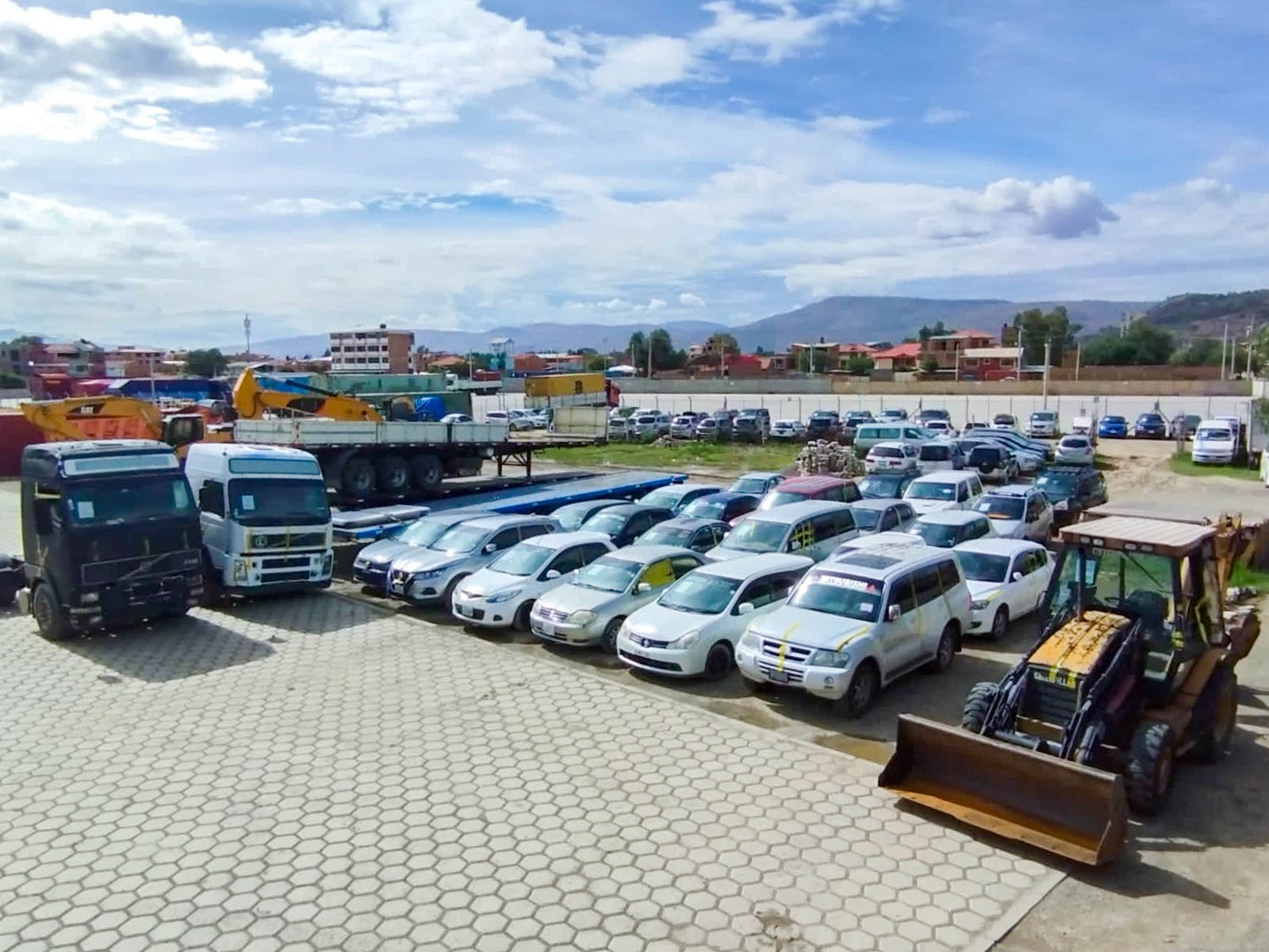 En Cochabamba incautan 26 vehículos ilegales gracias a denuncias ciudadanas 