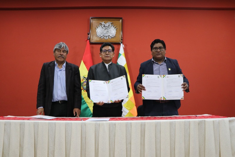 Educación y UPEA acuerdan promover programas de formación e investigación dirigidos a estudiantes y maestros