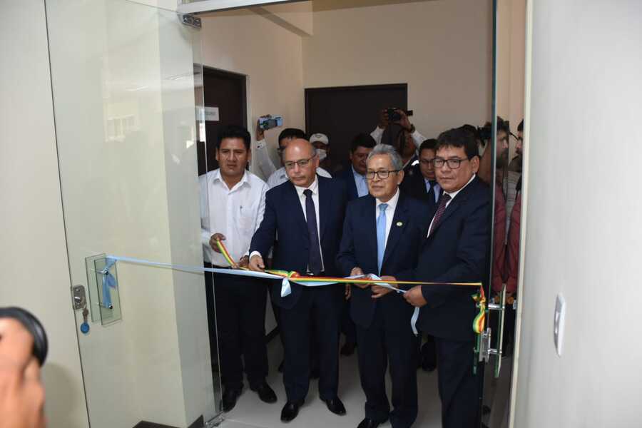 Tribunal Supremo de Justicia entrega una moderna y equipada cámara Gesell en Sacaba 