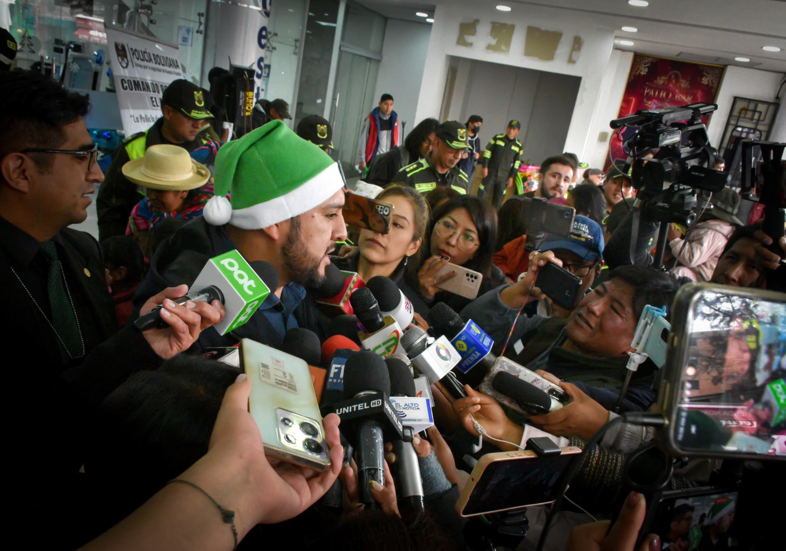 Más de 10.000 policías ejecutan Plan Operativo "Unidos por tu seguridad en Navidad y Año Nuevo"