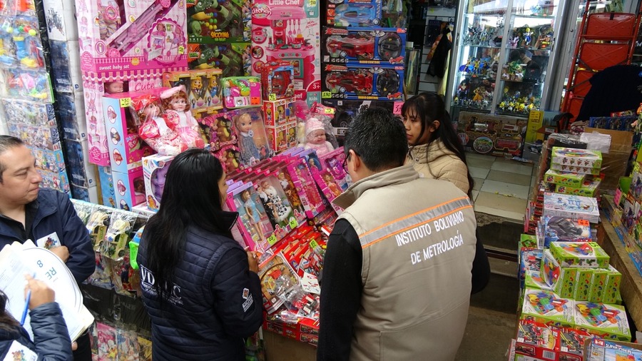 Defensa del Consumidor recomienda no adquirir juguetes con olores fuertes o metálicos