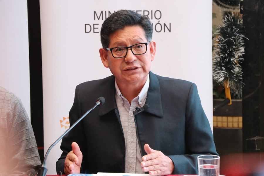 Educación apunta a profundizar la digitalización en la política de desburocratización de trámites y legalizaciones