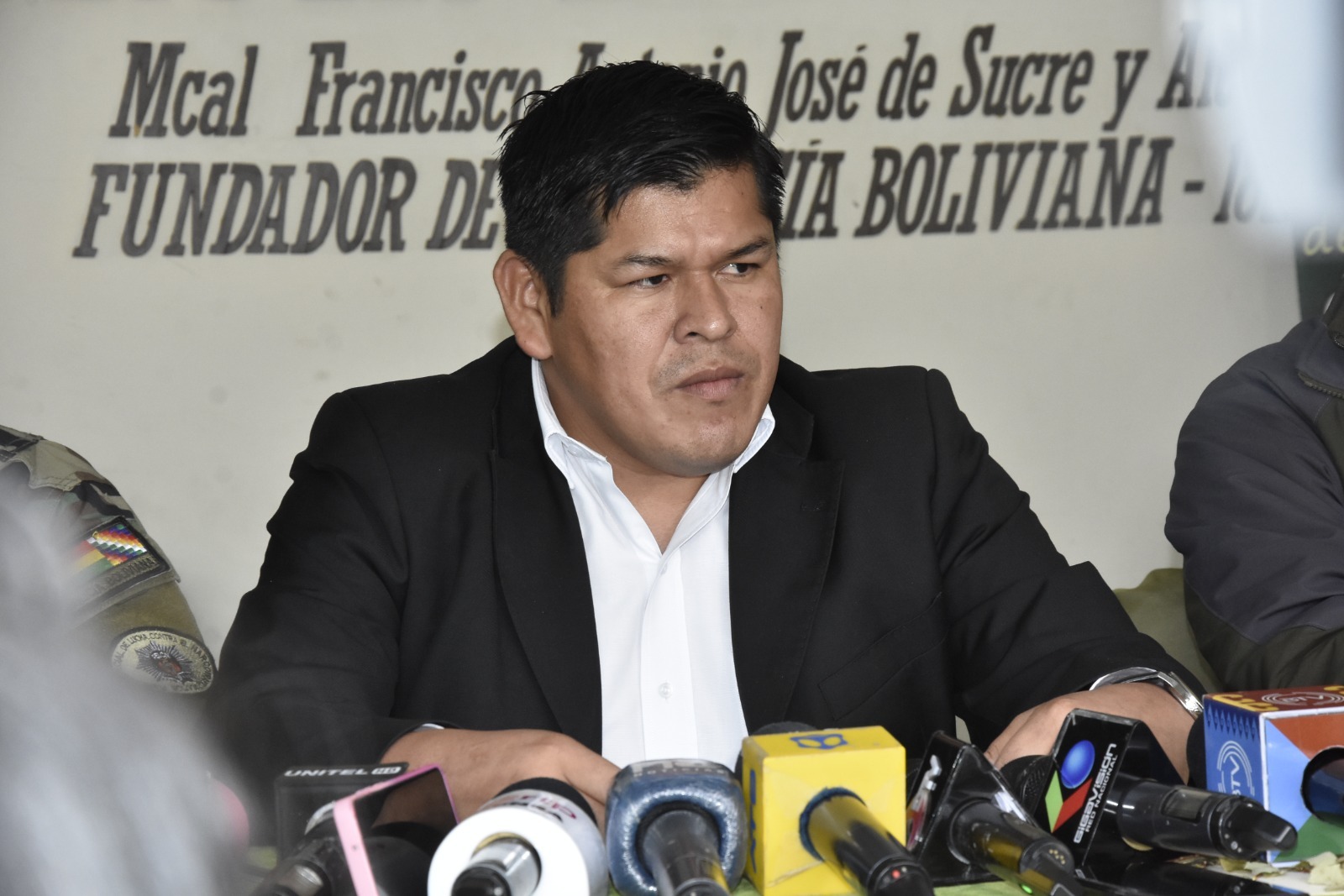 Por denuncias de secuestro y asesinato, Policía ejecuta 22 allanamientos en el Chapare, detiene a tres personas e incauta químicos