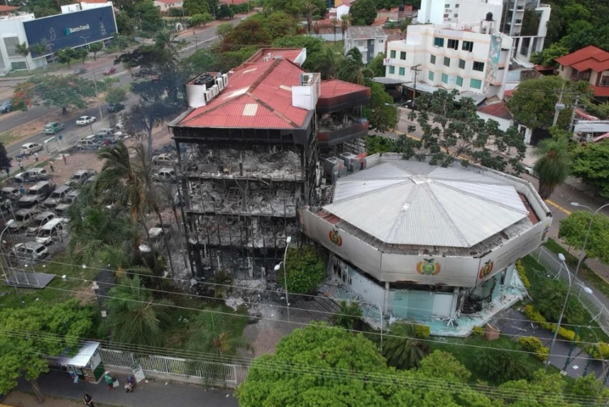 Cinco personas se declaran culpables por quema de la Fiscalía cruceña y se investiga a otros 15 acusados