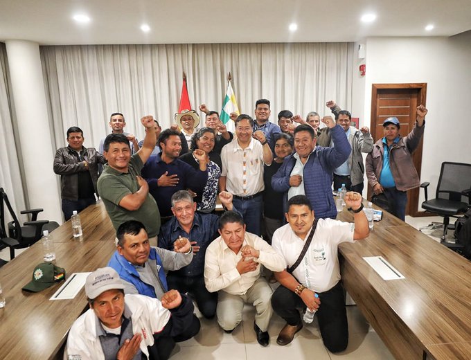 Arce se reúne con alcaldes y dirigentes en Santa Cruz y apuntala la política de industrialización