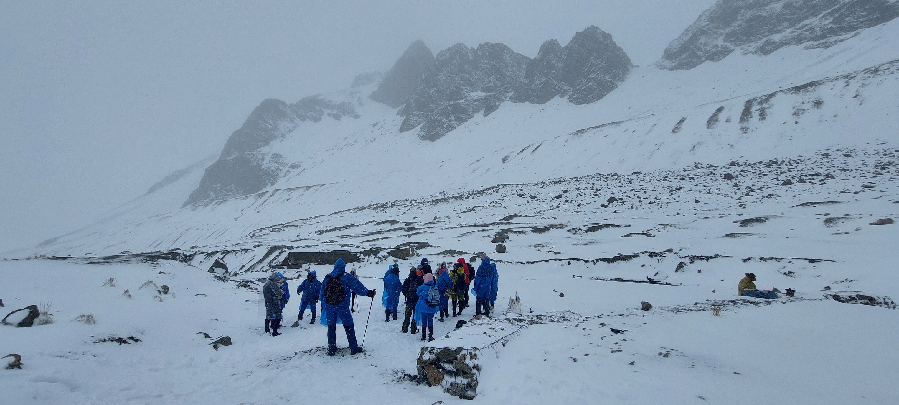 Medio Ambiente alerta que deshielo de glaciares pone en riesgo suministro de agua