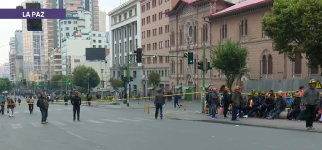 Montenegro: Bloqueo de cooperativistas auríferos afecta al transporte, comercio y al ciudadano que vive del día