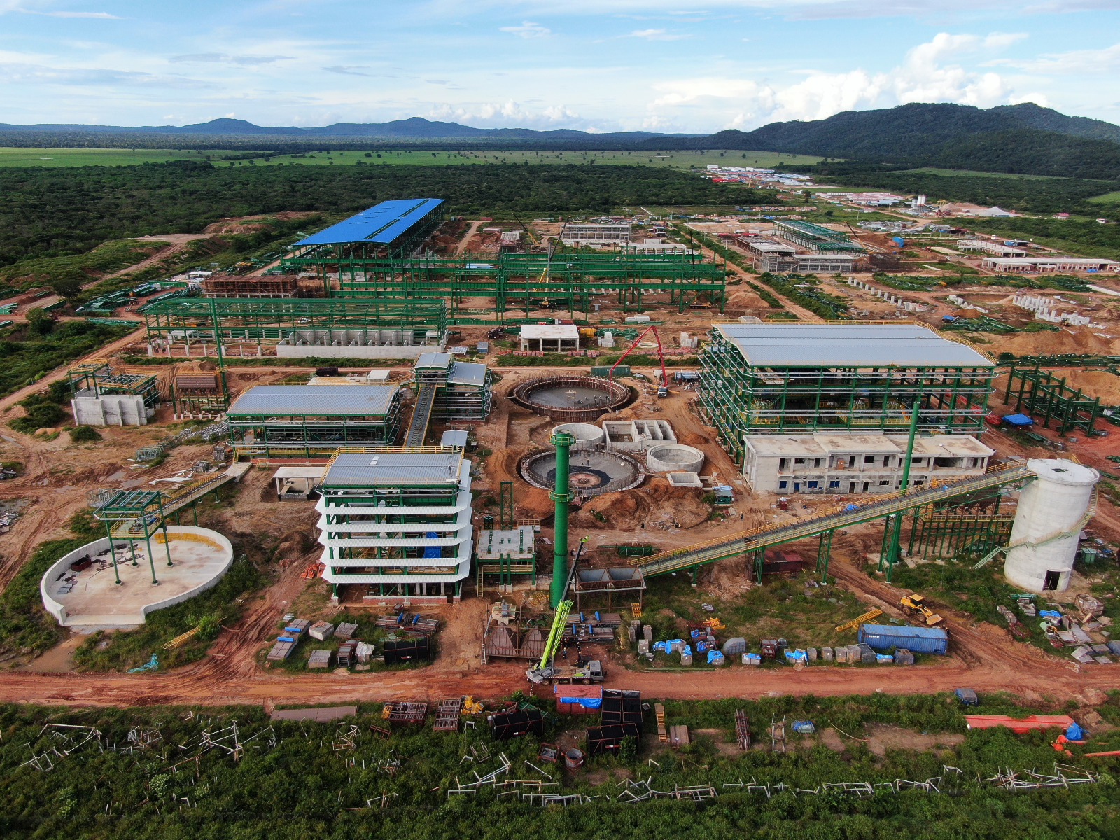 Llega el 70% de equipos para montar la Planta Siderúrgica del Mutún