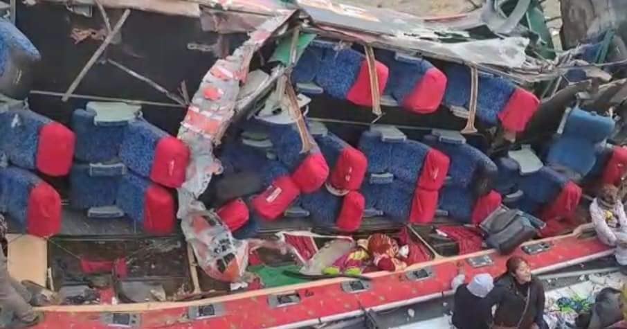 Accidente de tránsito en Patacamaya deja cuatro muertos y 20 heridos