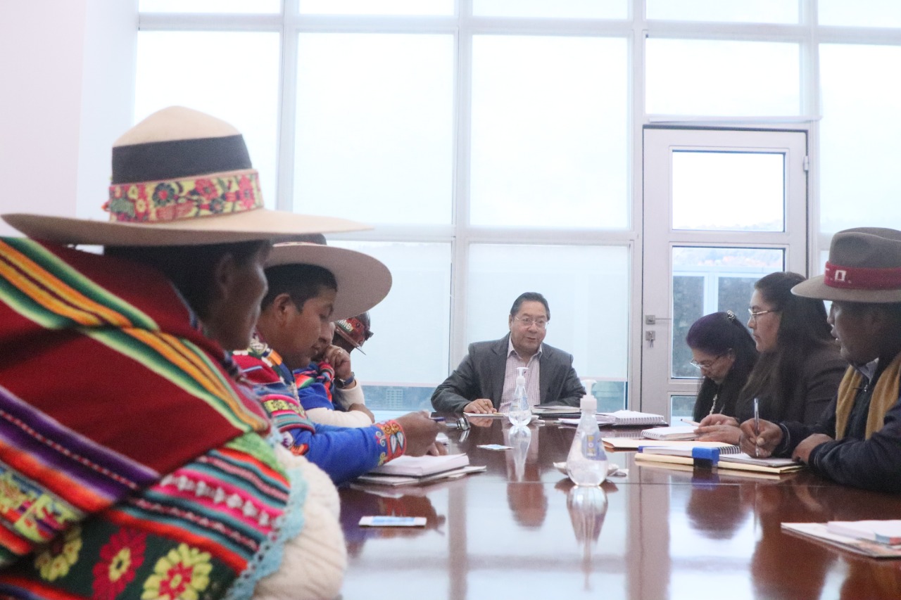 Presidente y sectores sociales de Oruro coordinan agenda de trabajo por efeméride departamental