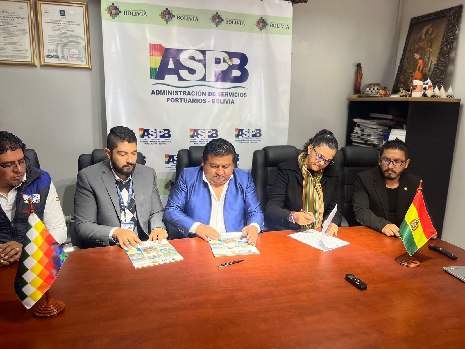 ASP-B gestiona exportación de 11 millones de toneladas de hierro a China por el puerto de Ilo
