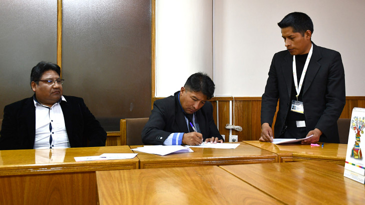 Corre plazo de 90 días para que promotor de revocatorio de autoridades ediles de Oruro reúna 68.069 firmas de apoyo