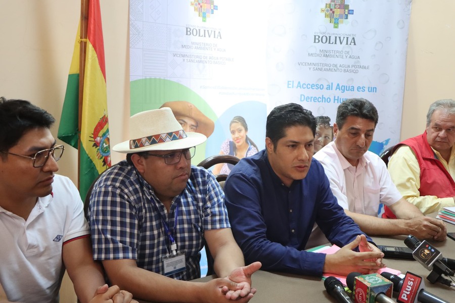 Gobierno garantiza adecuación técnica del proyecto de la Planta de Tratamiento de Aguas Residuales de Tarija