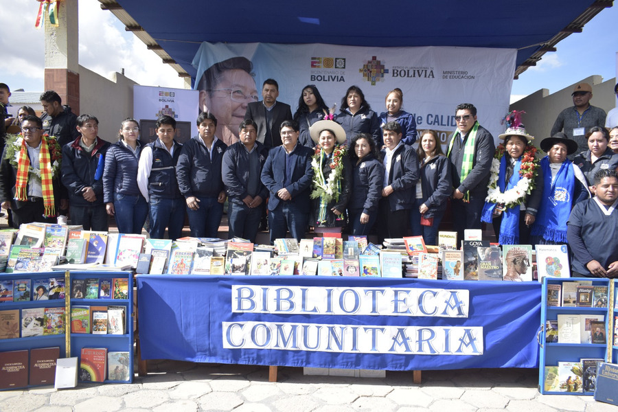Educación entrega 1.902 libros al Centro de Rehabilitación de Cantumarca para fomentar la lectura en su población