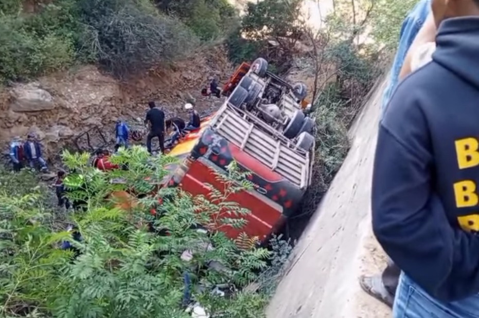 UNIVida pagará indemnización y gastos médicos de víctimas del despeñamiento de bus con SOAT