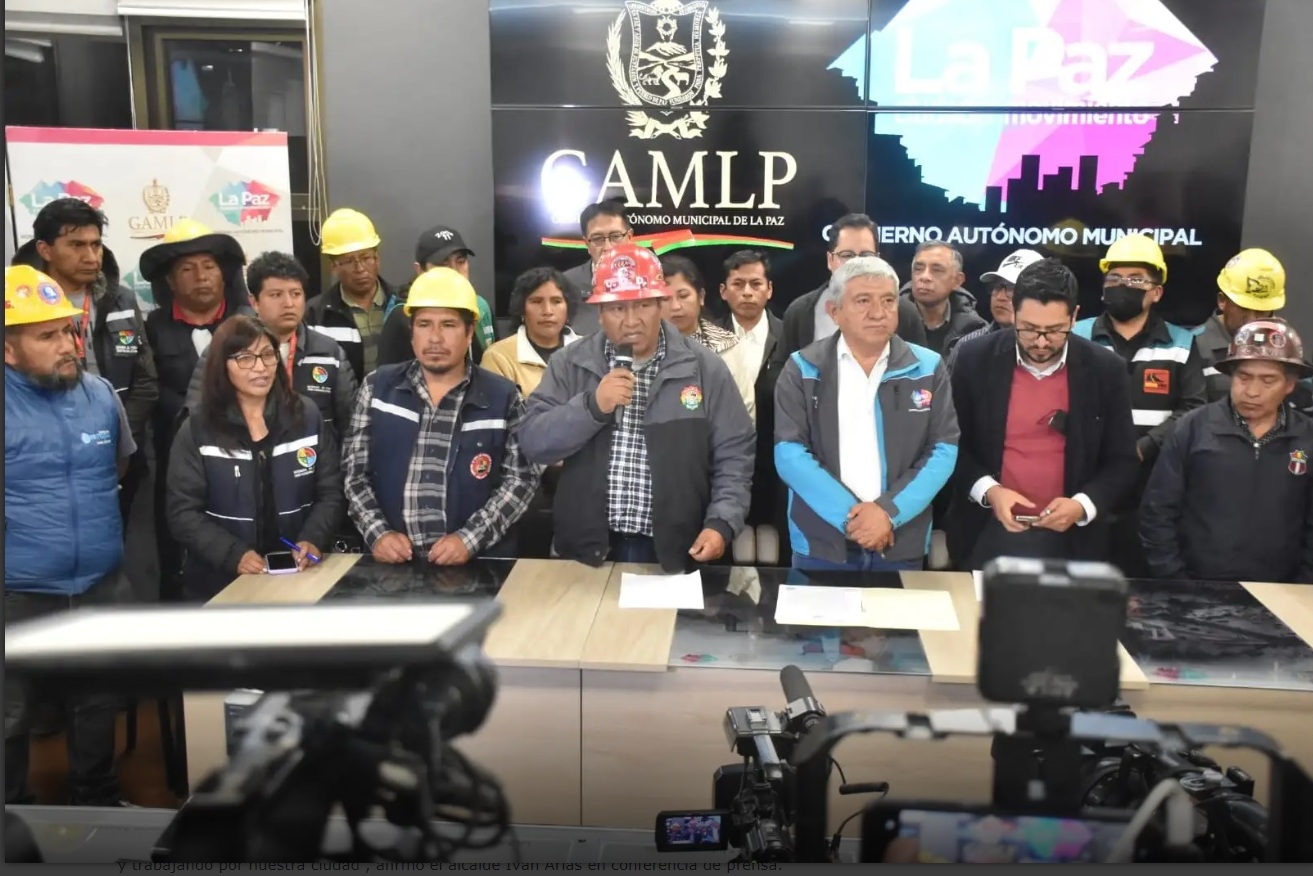 Trabajadores y alcaldía logran acuerdo y levantan los bloqueos en el centro paceño
