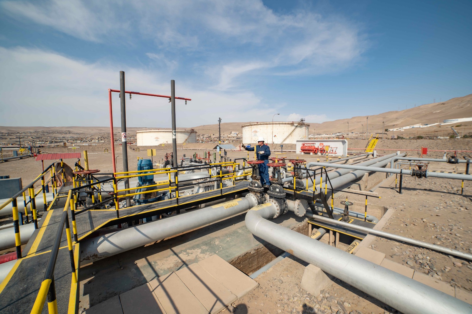 YPFB aumenta capacidad de despacho de combustibles con 110 cisternas desde terminal en Arica