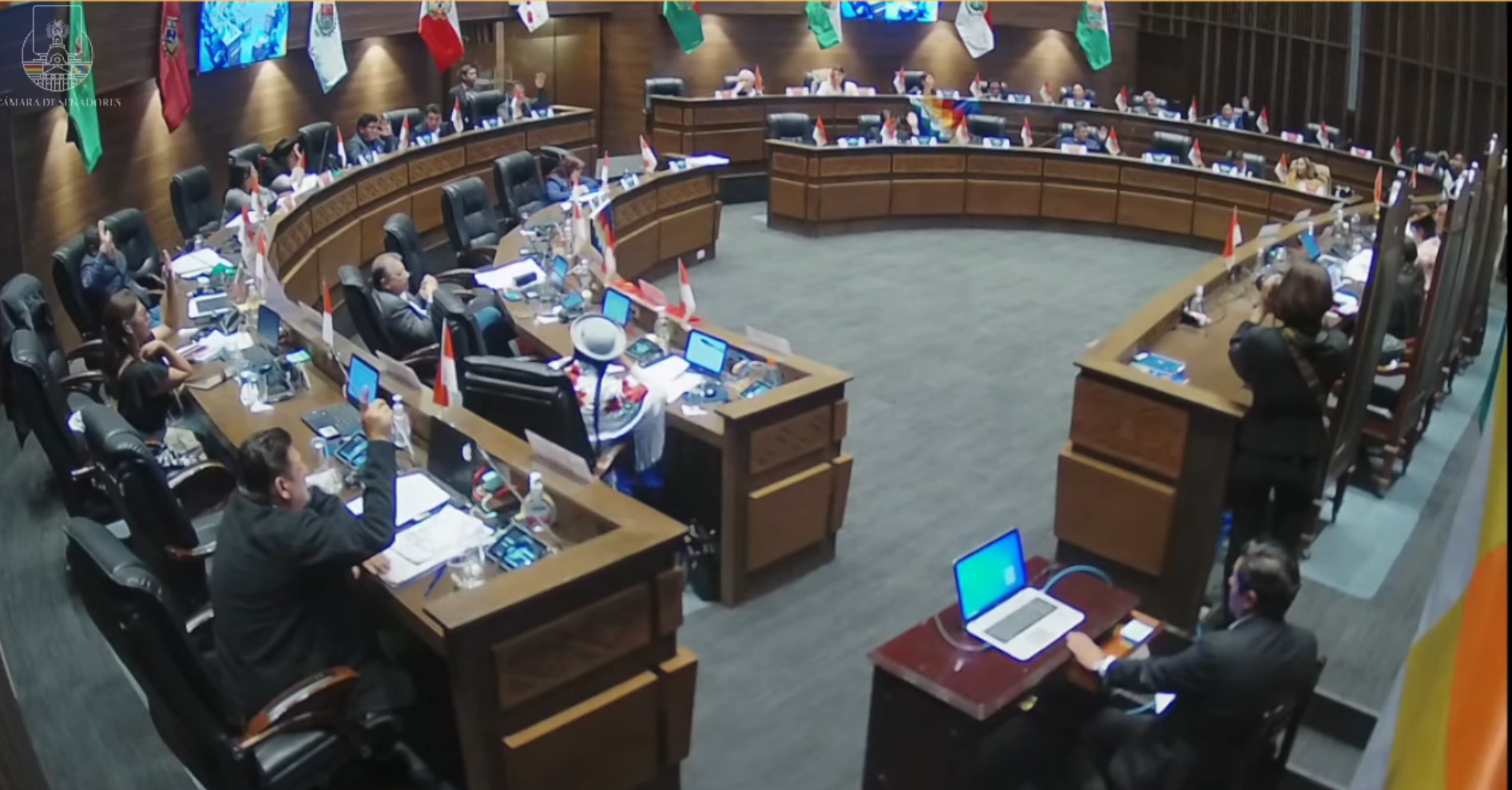 Senado rechaza crédito de $us 62 millones para ampliar el teleférico, Mi Teleférico ve egoísmo