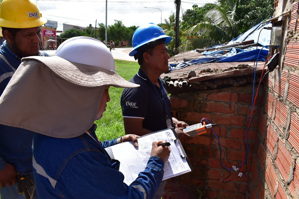 Autoridad de Electricidad verifica calidad del servicio de Ende del Beni en hogares de Trinidad