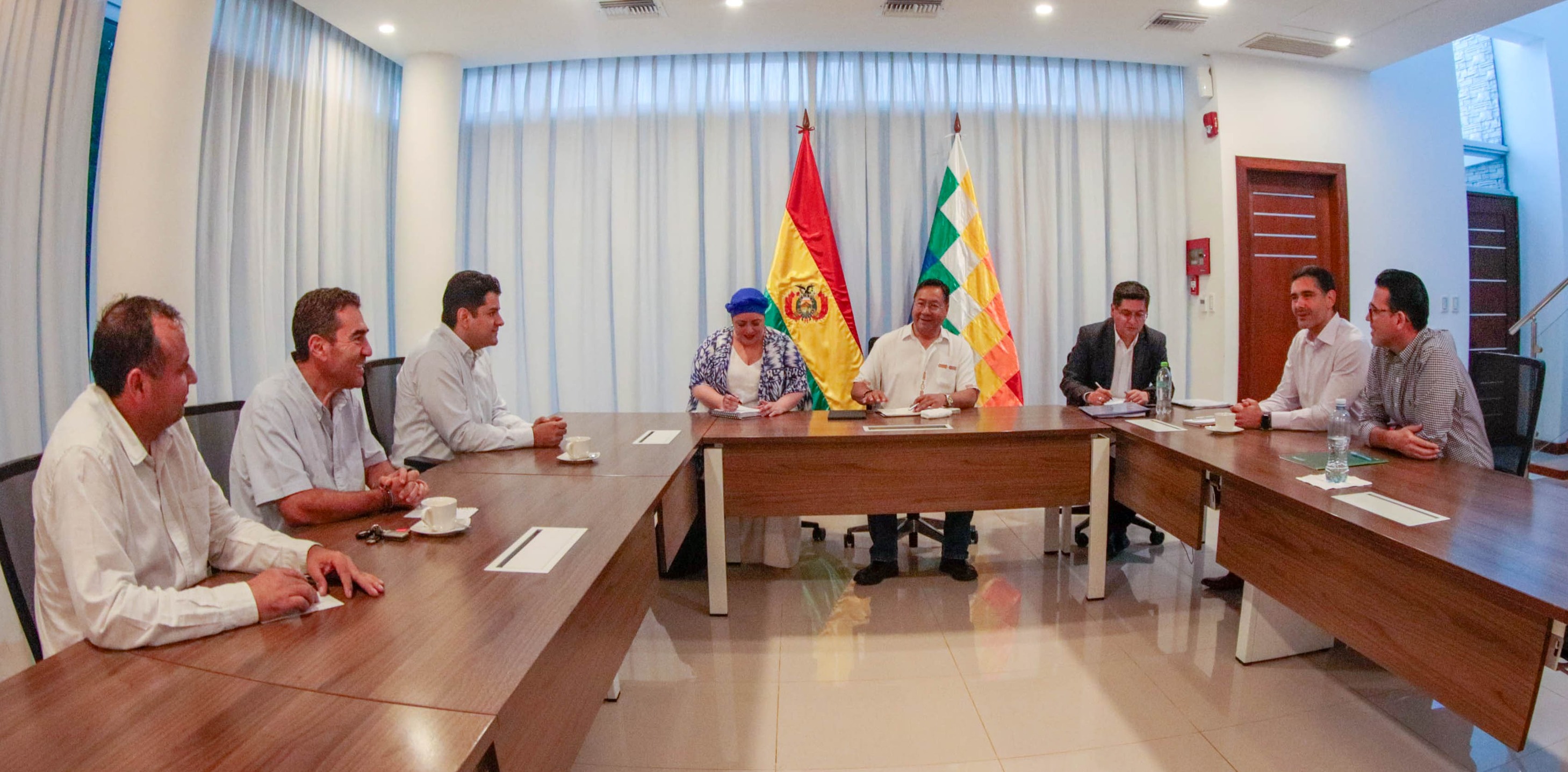 Arce y empresarios cruceños coinciden en mejorar la productividad y potenciar la industrialización