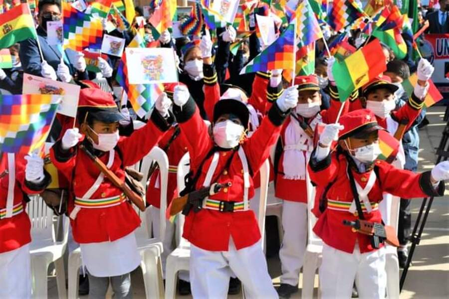 En 2024 proyectan pagar el Bono Juancito Pinto a 2,4 millones escolares y a 10.200 el bono a los mejores bachilleres