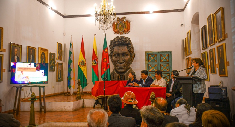 Convocan a participar en proyectos de investigación para elaborar el Libro de Historia del Bicentenario