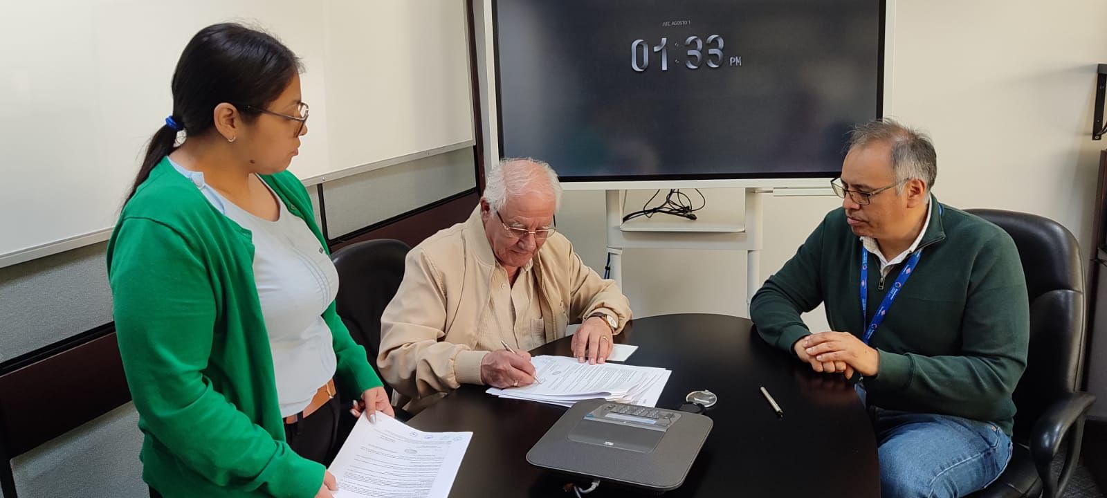 Firman acuerdo para transporte y suministro de gas a la Siderúrgica Mutún