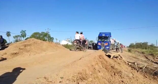 Levantan bloqueo en San Julián tras 13 días de bloqueo y pérdida de más de Bs 10 millones en peajes