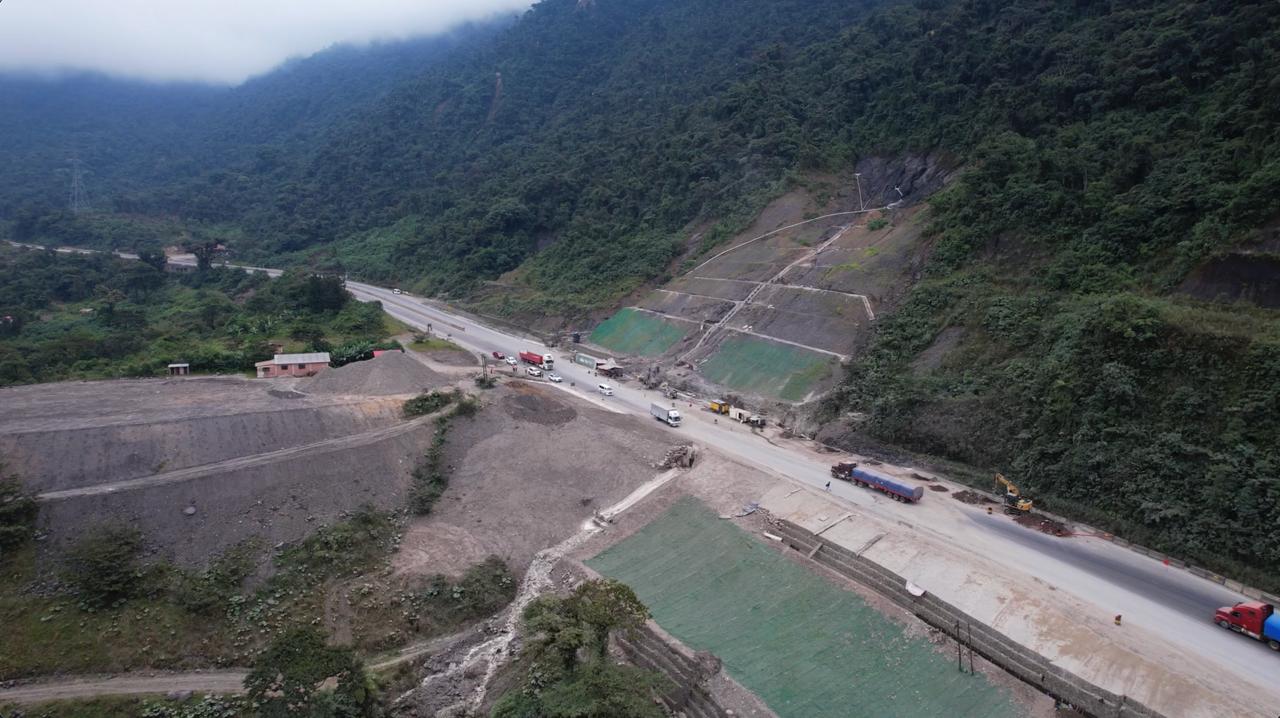 Expertos de Italia y China asesoran en solución estructural a tramos críticos de la doble vía El Sillar