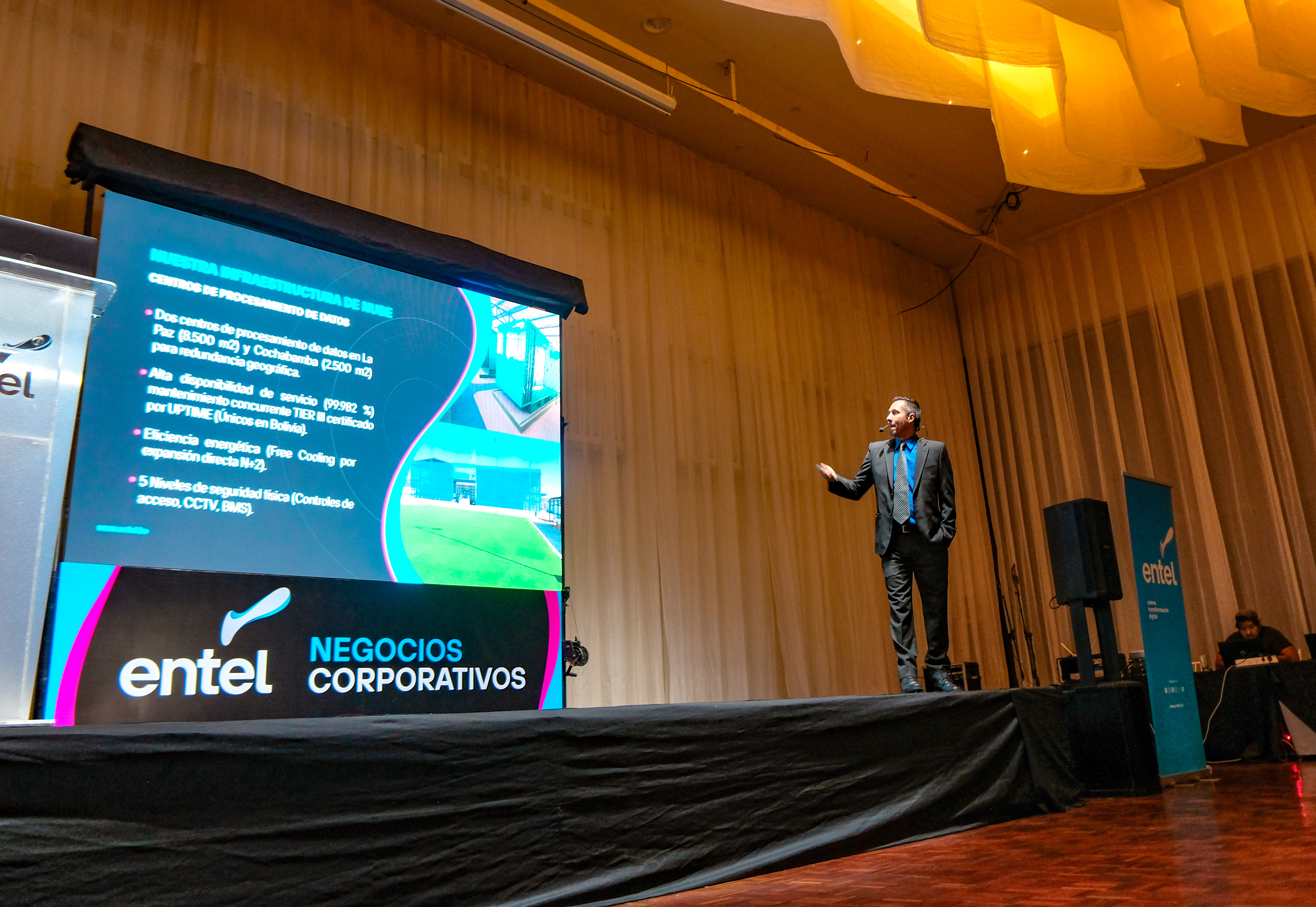 Entel presenta portafolio de soluciones tecnológicas corporativas en Cochabamba