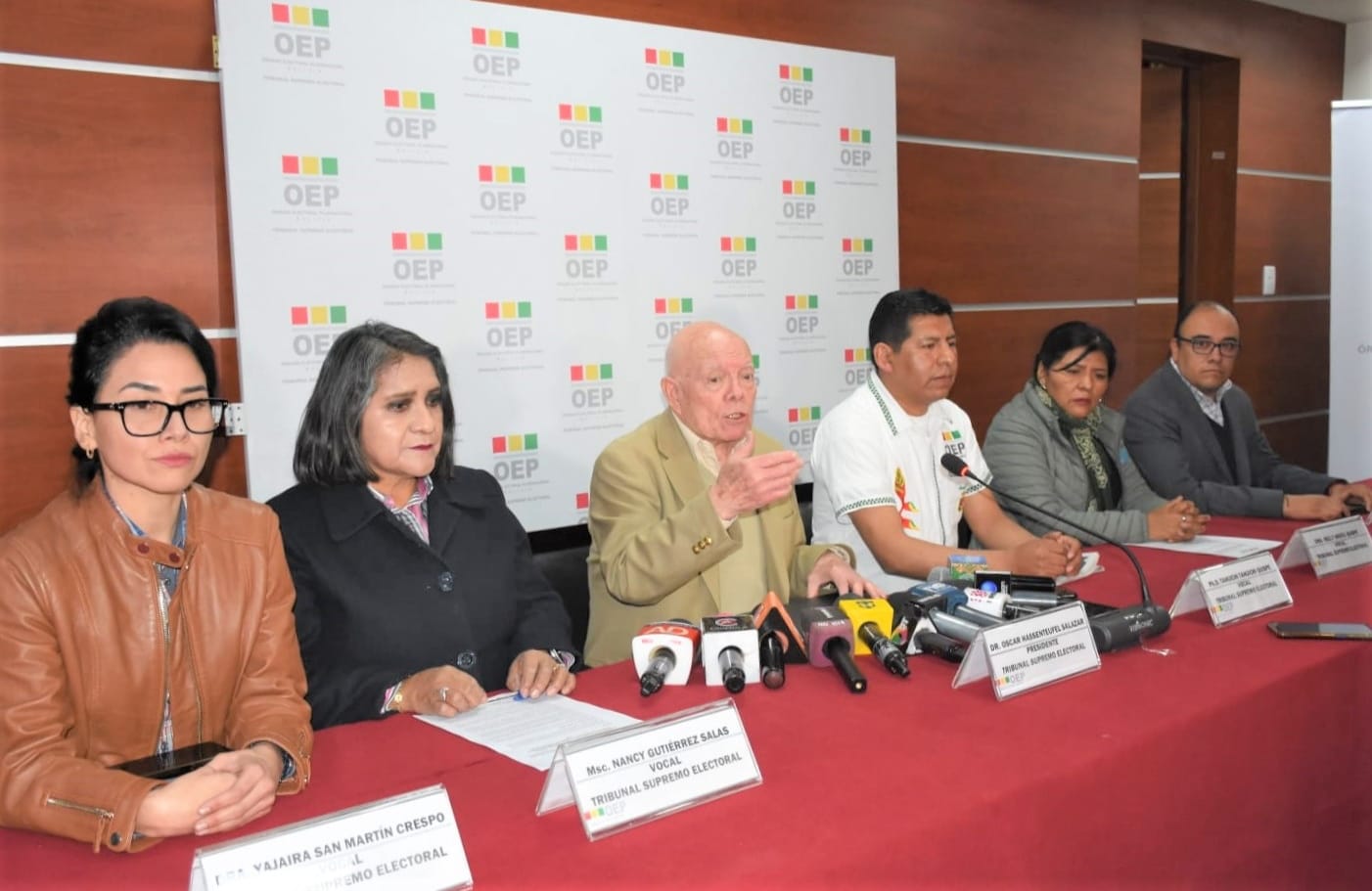 TSE convoca a Sala Plena para responder a preguntas del referéndum presidencial