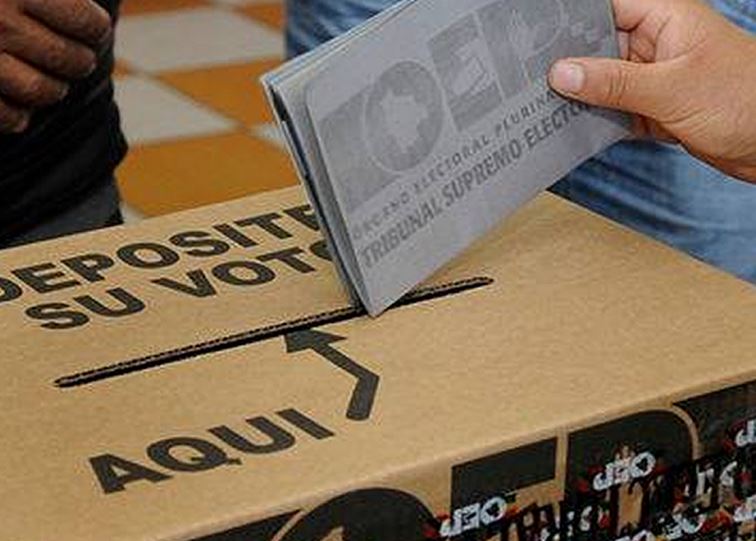 En la oposición se inclinan por evitar el derecho a decidir en el referéndum y el Gobierno promoverá el ejercicio del voto