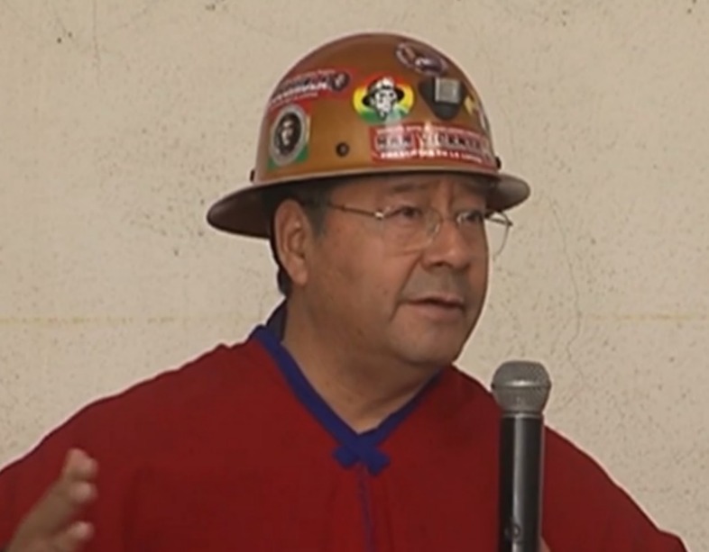 Arce asegura que la solución de los problemas tiene visión de política de Estado y afirma que no roba, ni miente